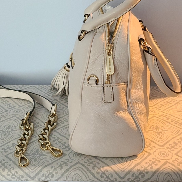 Purse - Picture 2 of 9